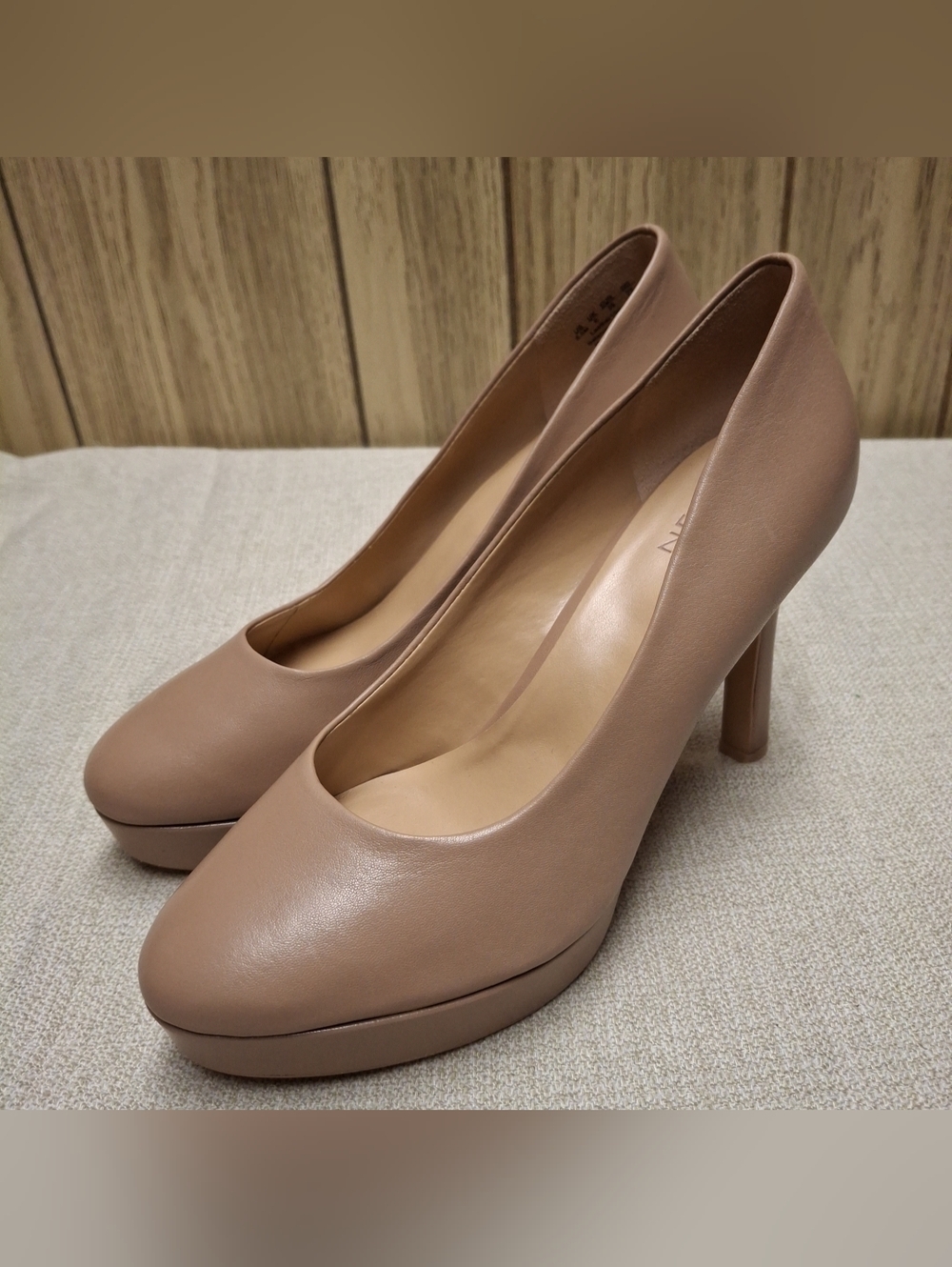 New Naturalizer Women's Camilla Pump Taupe Size 8.5